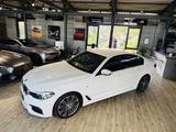 BMW 520 i M Sport*1.HAND*KAMERA*NAVI*DAB+ - BMW 5er Reihe: Weiß