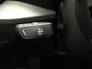 Audi Q2 35 1.5 TFSI DSG KAM LED NAV SHZ TEMP