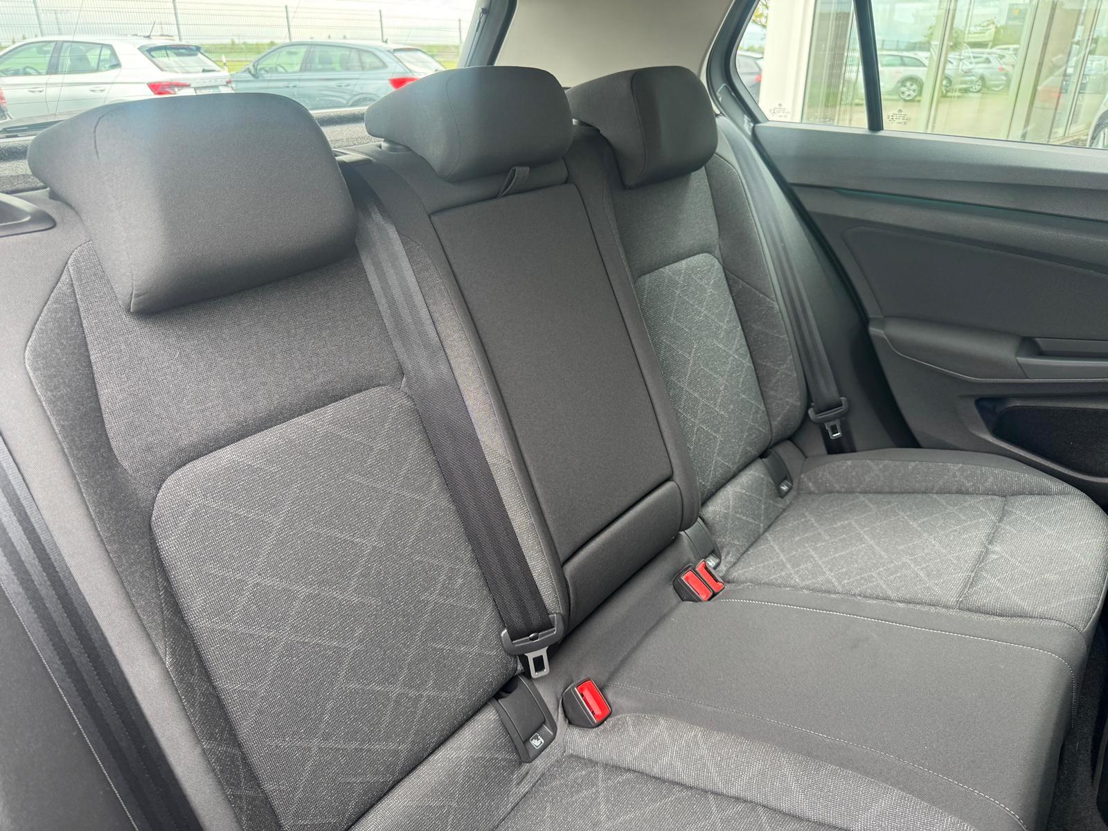 Volkswagen Golf VIII Lim. Life AHK, LED, PDC, миниатюра 17
