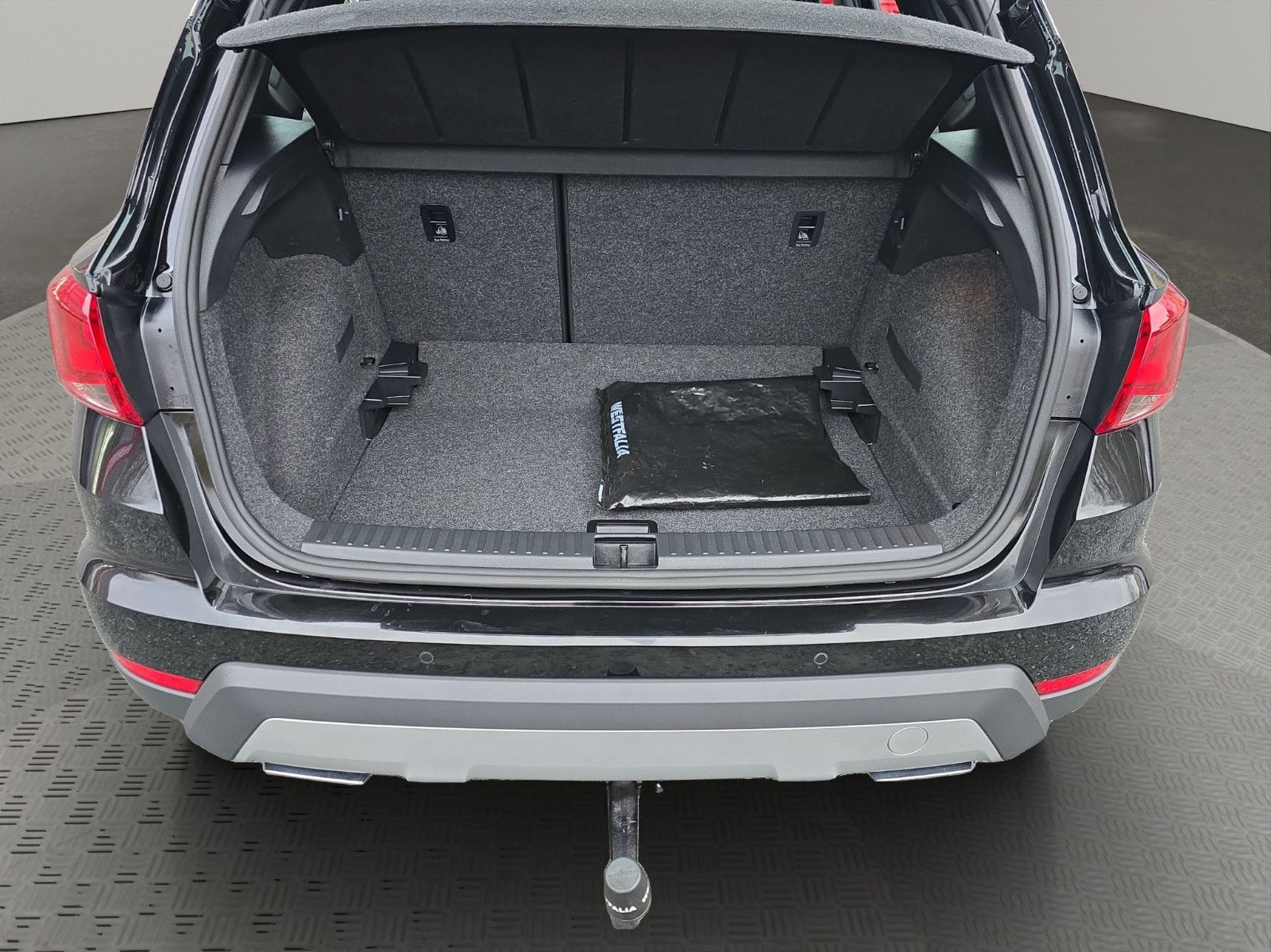 Fahrzeugabbildung SEAT Arona FR+DSG+Carplay+LED+AHK+PDC+AbstandTempomat