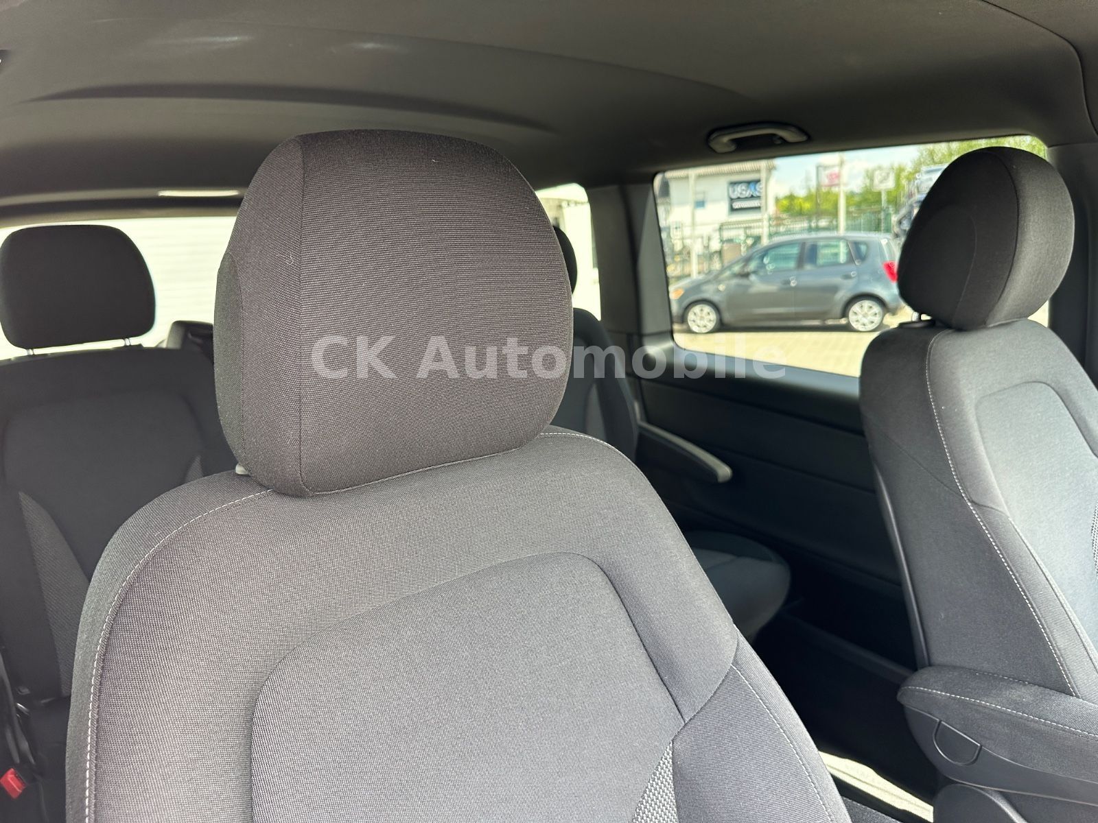 Fahrzeugabbildung Mercedes-Benz V 200d Rise Kompakt/5 Sitze/Klima/ Tempomat