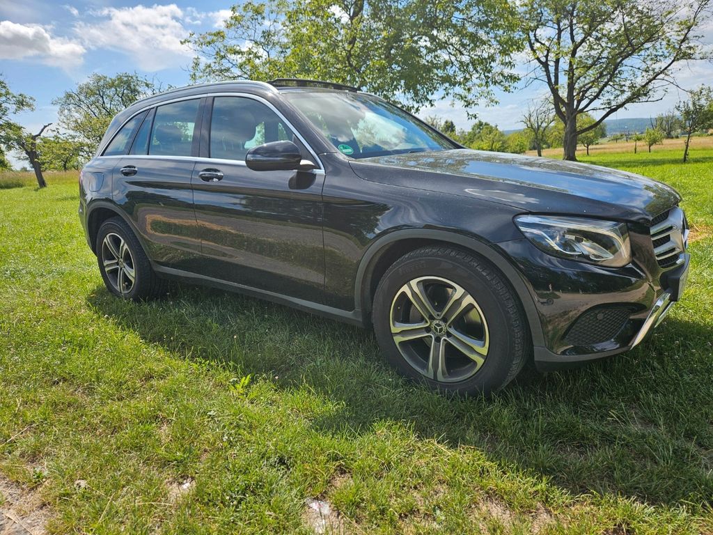 Image of Mercedes-Benz GLC 250