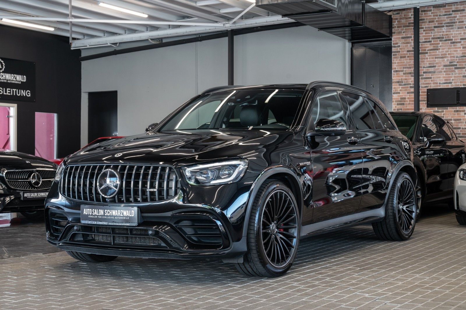 Daumennagel 2 - Mercedes-Benz GLC 63S AMG 4Matic|CARBON|PANO|HEAD-UP|VOLL