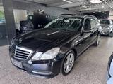 Mercedes-Benz E 200 T*AVANTGARDE*NAVI*XENON*PTS*TEMPOMAT* - Mercedes-Benz E 200 in Duisburg