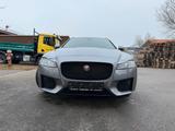 Jaguar XF Sportbrake Chequered Flag AWD/Leder/Panorama - Jaguar XF: Chequered Flag