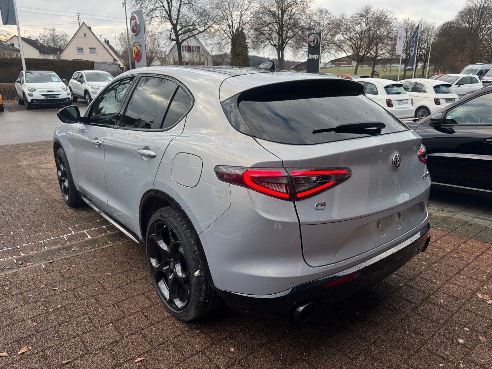 Fahrzeugabbildung Alfa Romeo Stelvio VELOCE 280PS AT8 Panorama Memory Leder