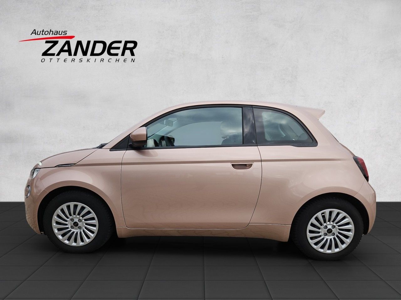 Fahrzeugabbildung Fiat 500e 42kWh Akku - Navi - Bluetooth