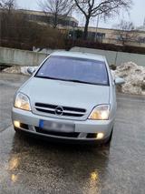 Opel Vectra 16V Elegance - Opel Vectra Elegance mit Benzin-Antrieb