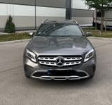 Mercedes-Benz GLA 180 DTC + Apple Car Play  - Mercedes-Benz GLA 180 in München