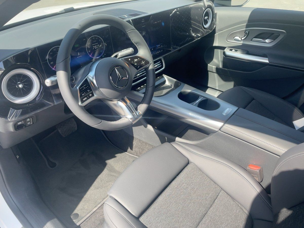 Fahrzeugabbildung Mercedes-Benz CLA 250+ Night/Pano/Kamera/LED/Memory/Distr.