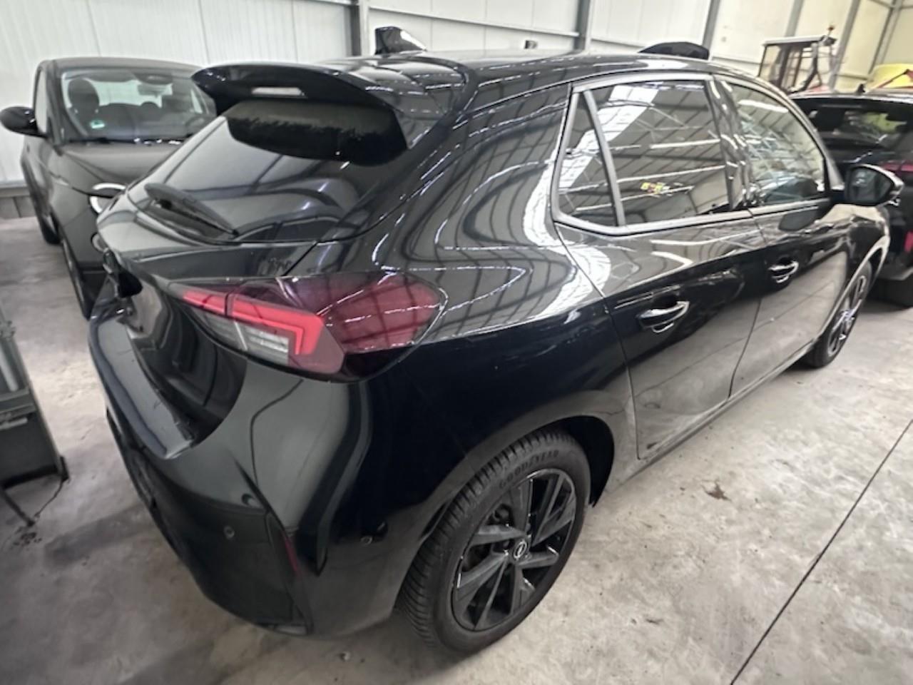 Opel Corsa 1.2 GS LED+CARPLAY+SHZ+KAMERA+VIRTUAL+
