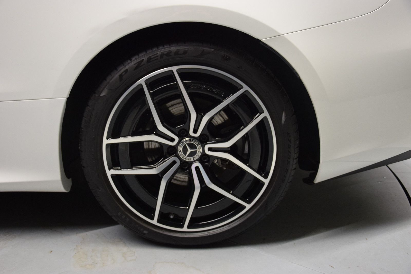 Fahrzeugabbildung Mercedes-Benz E 200 Cabrio 1.Hand AMG LED NAVI Ambiente Leder