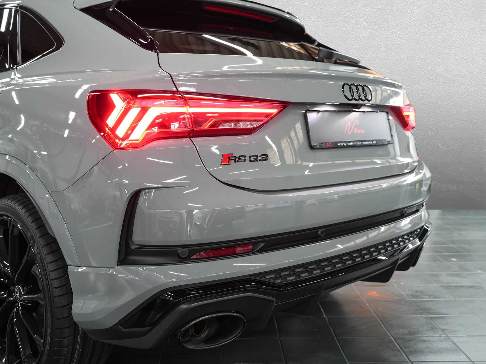 Fahrzeugabbildung Audi RSQ3 Sportback - RS-Sitze|21Zoll|RS-AGA|B&O