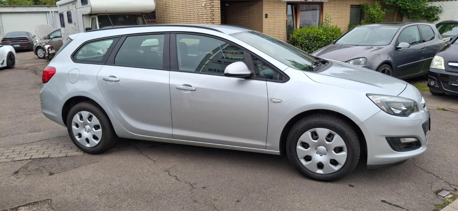 Opel Astra J Sports Tourer Selection