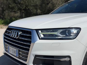 Audi Q7 - 10