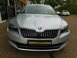 Skoda Superb Combi+LEDER+SHZ+AHK+Standheizung - silberne Skoda Superb