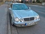 Mercedes-Benz Mercedes Benz CLK 200 - Mercedes-Benz CLK-Klasse: Limousine