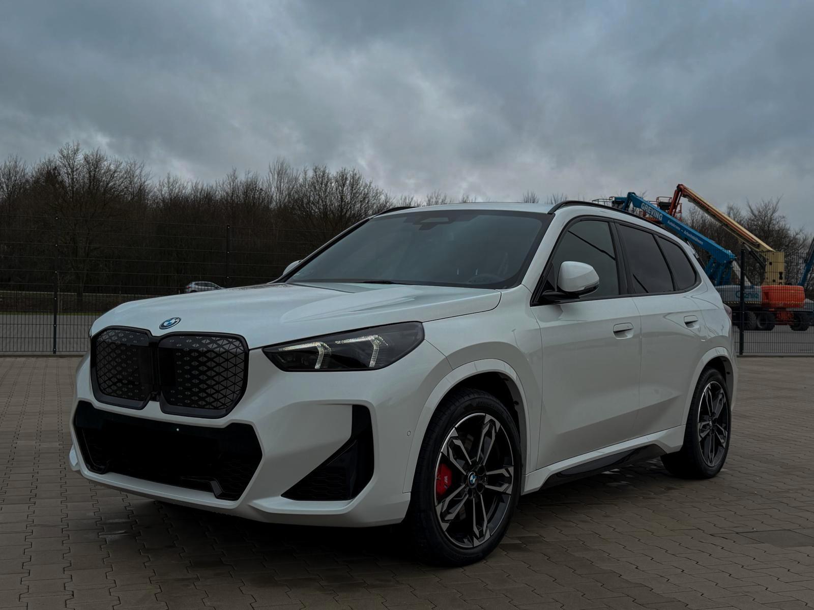 BMW iX1 30 xDrive M Sport Pro