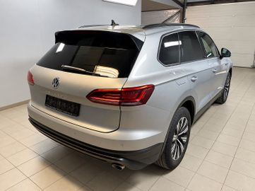 Volkswagen Touareg - 3