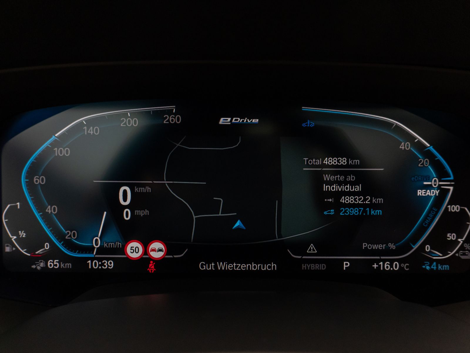 Fahrzeugabbildung BMW X5 xD45e M Sport Panorama Laser Kamera DAB H/K