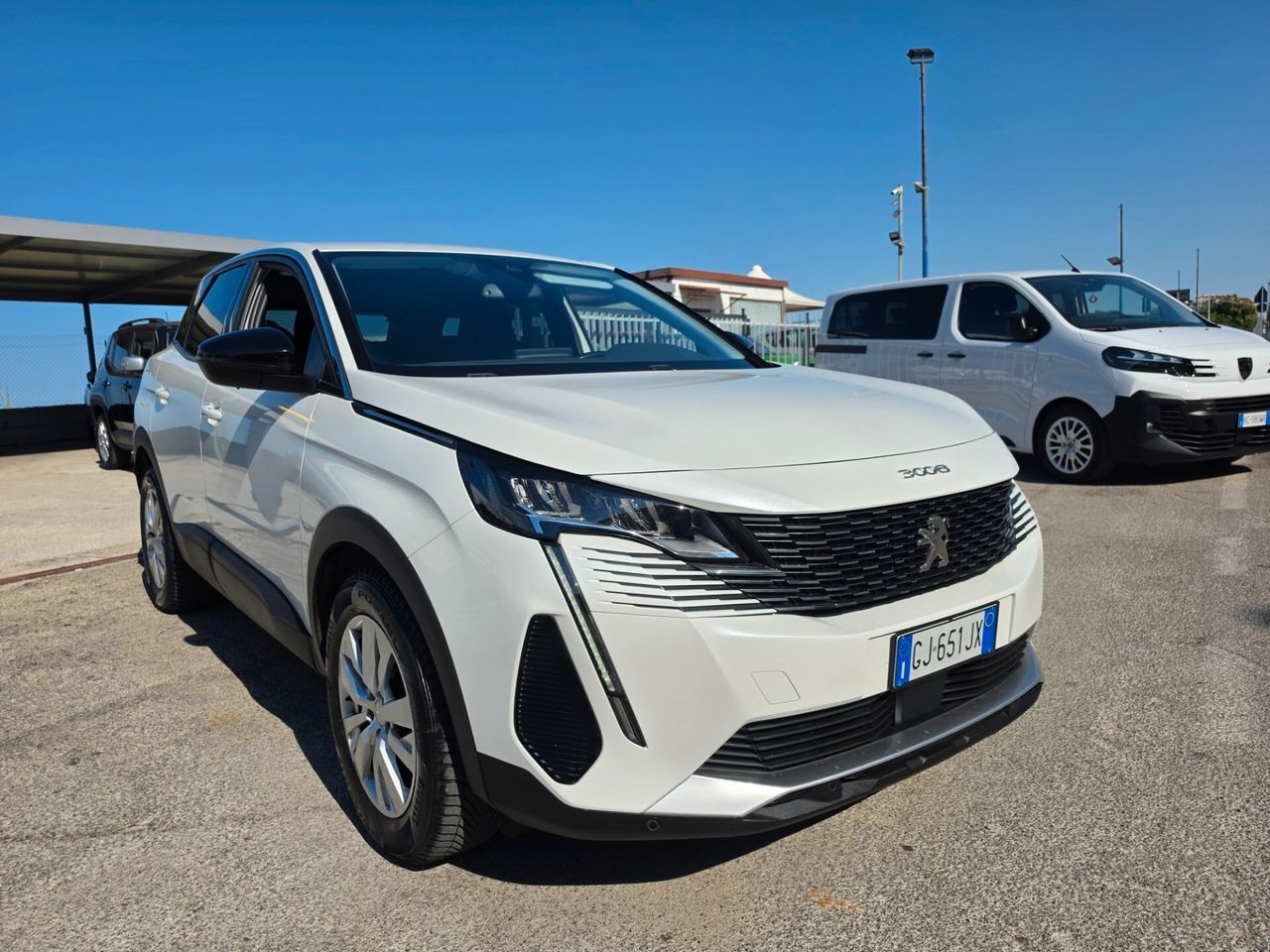 Peugeot 3008 BlueHDi 130 S&S EAT8 Active Pack imagem 2