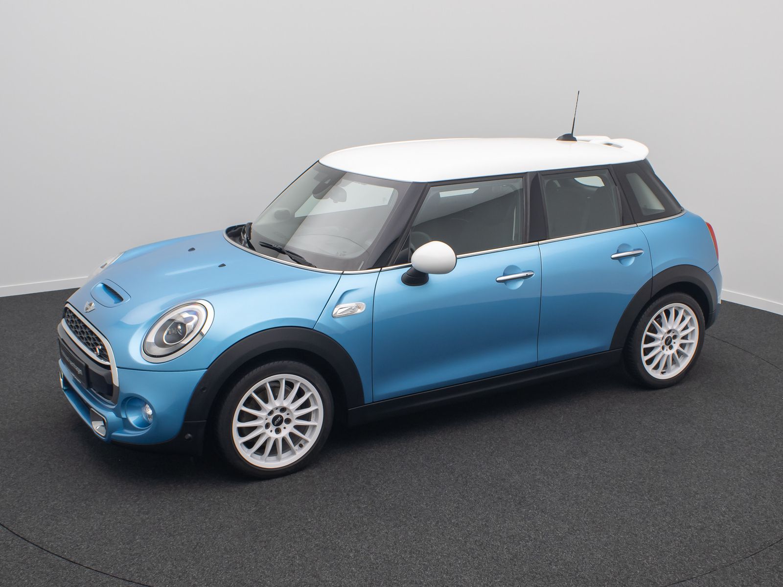 Fahrzeugabbildung MINI Cooper SD ACC HUD Kamera H/K Alarm Komfo