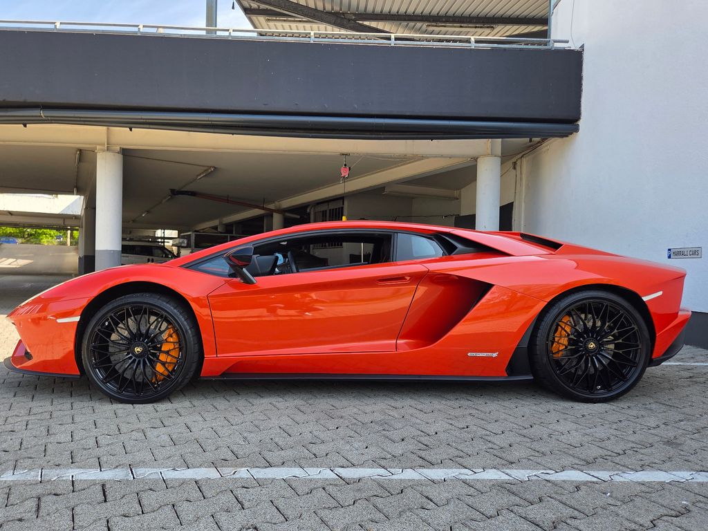 Image of Lamborghini Aventador