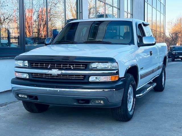 Chevrolet Silverado LS 1500 pickup Z71 all-wheel drive