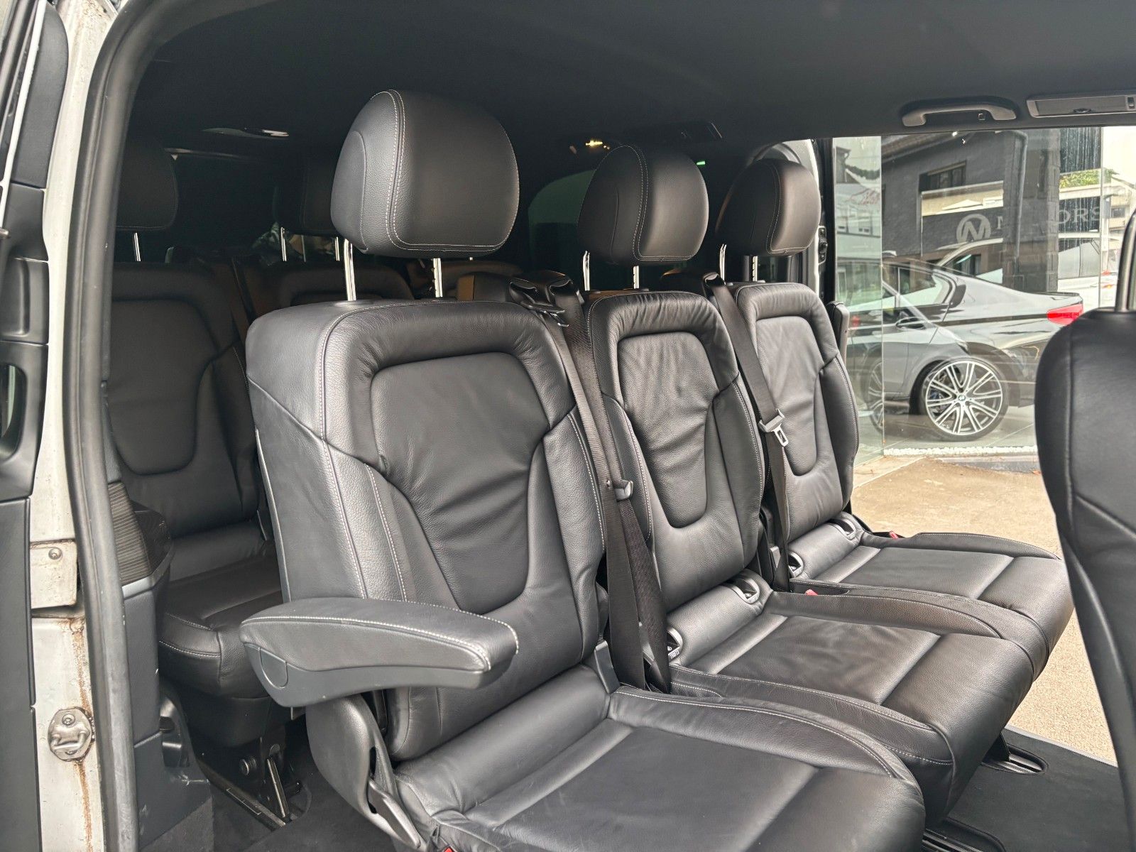 Fahrzeugabbildung Mercedes-Benz V 250d *8-Sitzer*Burmester*Ambiente*360°*Memory