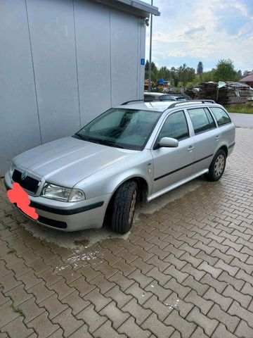 Skoda Oktavia 1.6