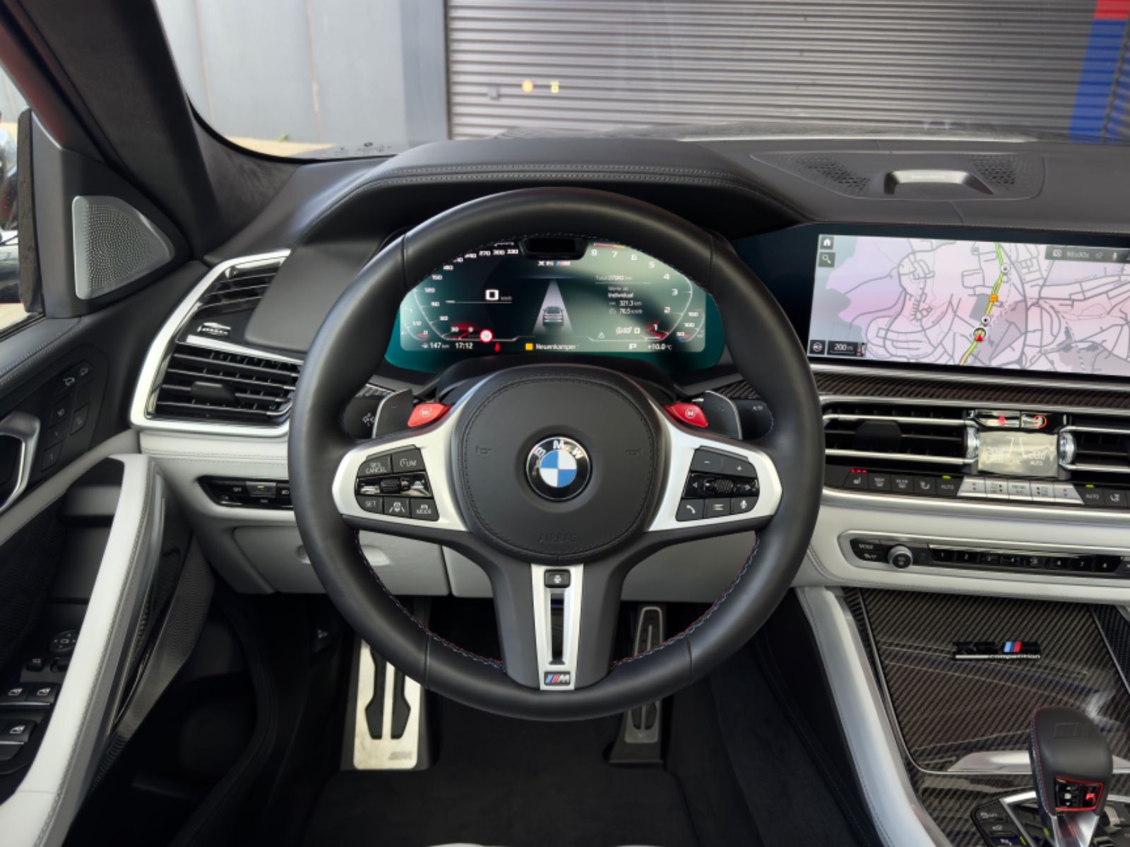 Fahrzeugabbildung BMW X6 M Competition Pano Laser B&W ACC HuD 360°