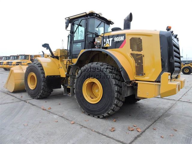 CAT 966M