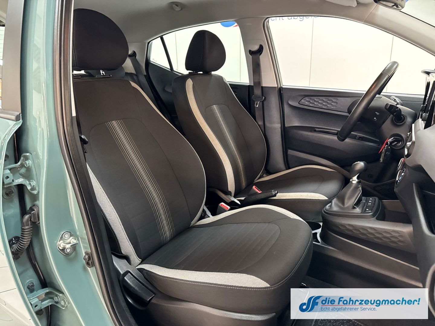 Fahrzeugabbildung Hyundai i10 Trend Navi Apple CarPlay Android Auto Musiks