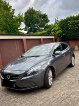 Volvo V40 D2 Powershift Momentum Automatik - Volvo V40: D2 Momentum