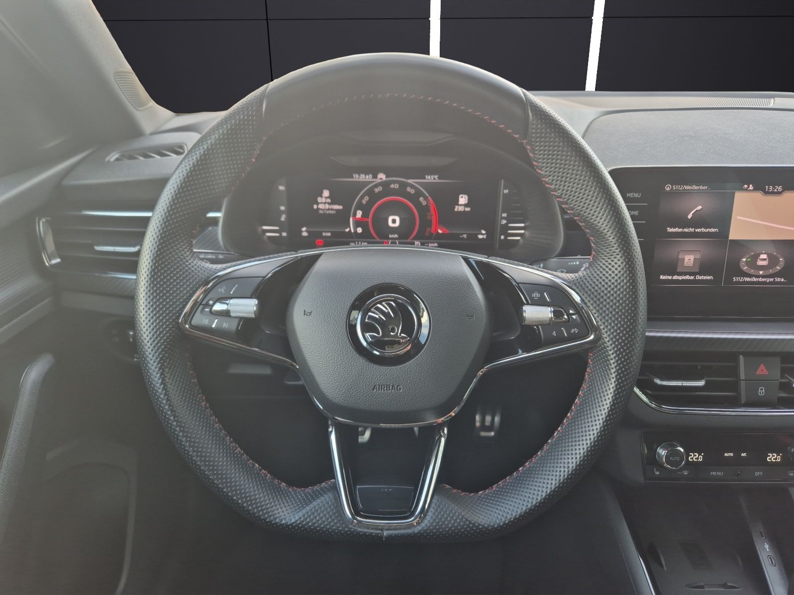Fahrzeugabbildung SKODA Kamiq TSI Monte Carlo LED AHK Navi AID Pano ACC