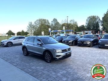 Volkswagen Tiguan - 4