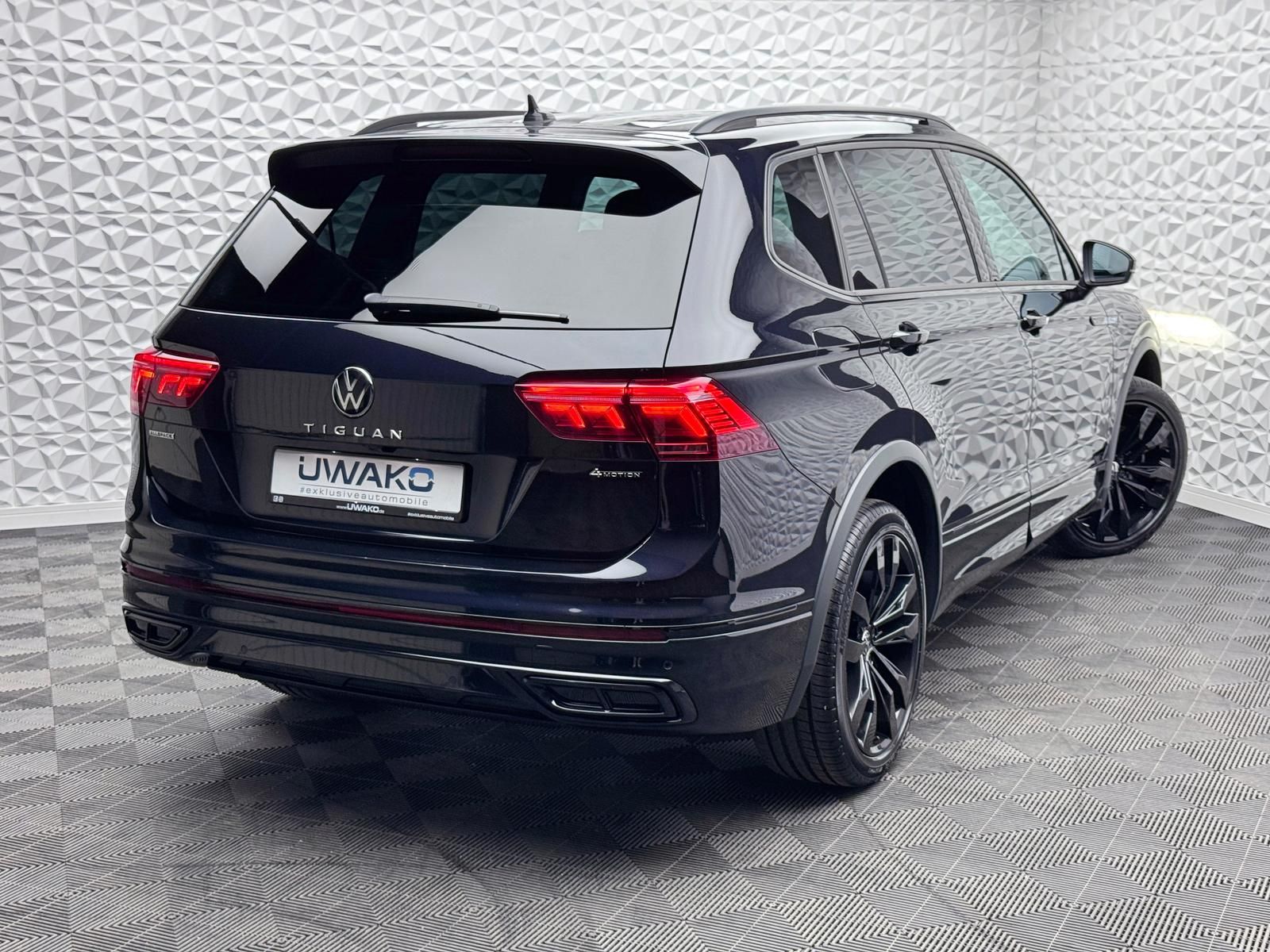 Fahrzeugabbildung Volkswagen 2.0 TSI R-LINE/4MOTION/7-SITZE/AHK/MATRIX/HUD/AC