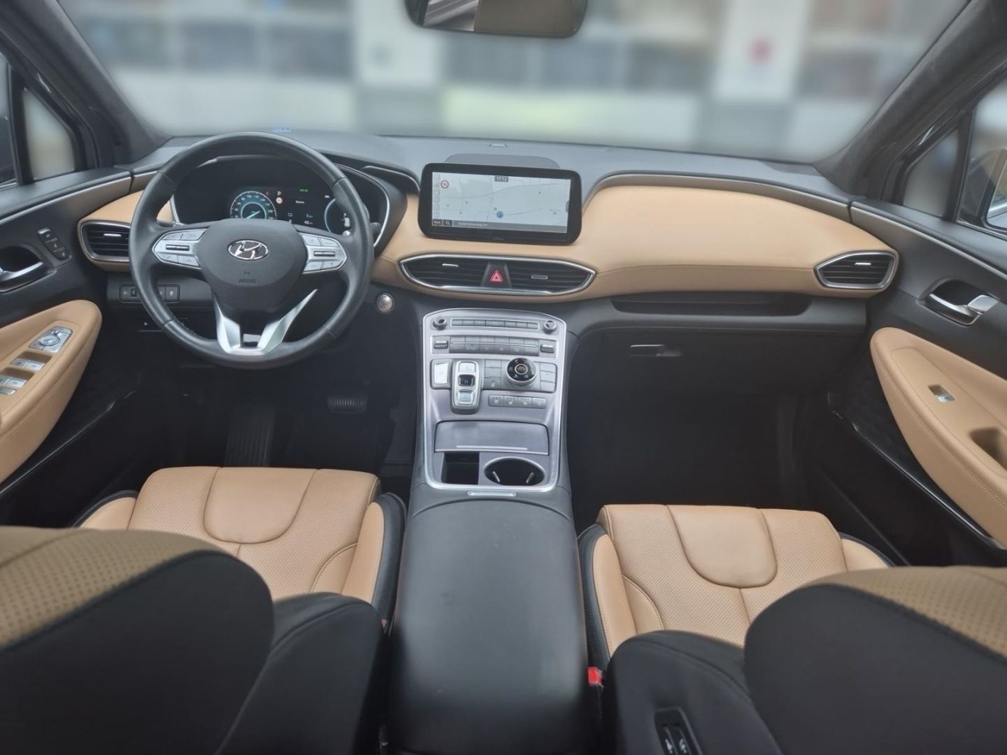 Fahrzeugabbildung Hyundai SANTA FE Signature Plug-In Hybrid 4WD+Pano+AHK H