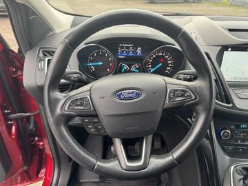 Ford Kuga 1.5 EcoBoost 2x4 Titanium Winterpaket