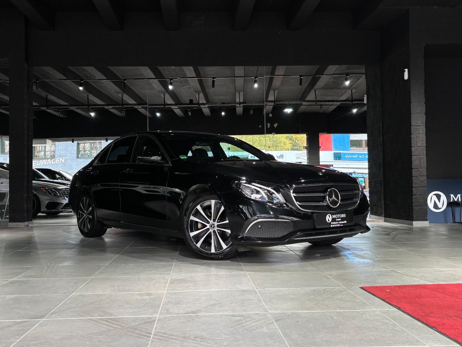 Fahrzeugabbildung Mercedes-Benz E 220d *Ambiente*Kamera*ACC*LED*SHZ