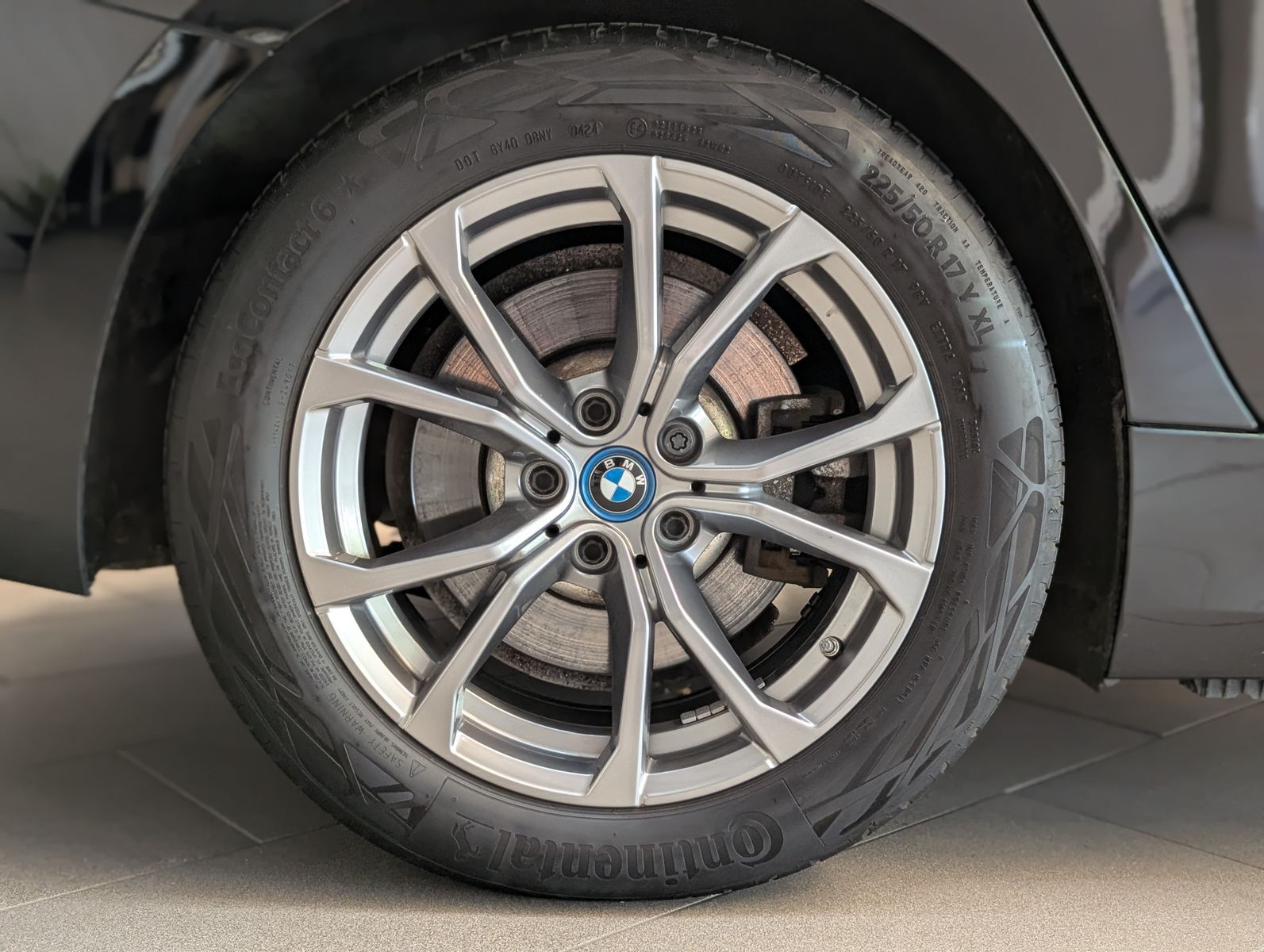 Fahrzeugabbildung BMW 320 e xDrive Sport Line Schadow Pano Laser Navi
