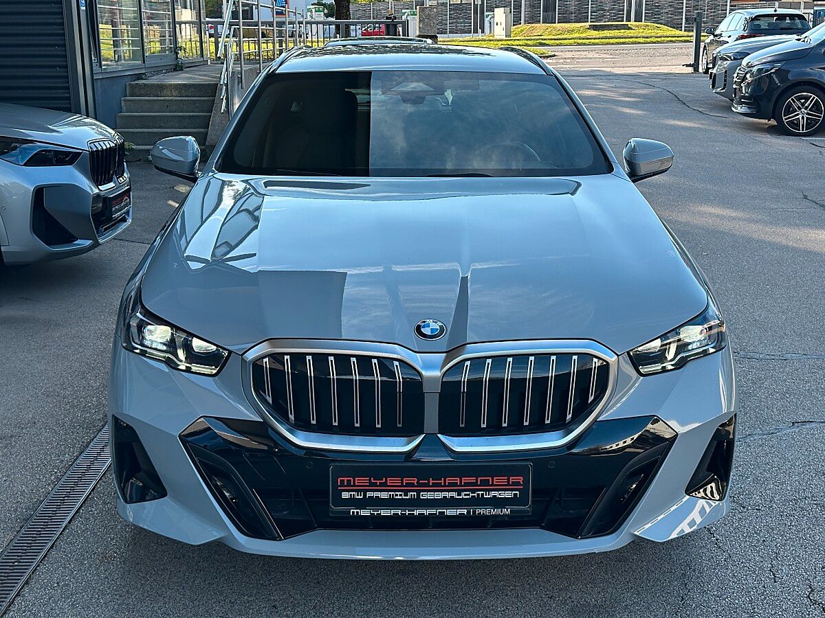 BMW 520d Touring xDrive M-Paket Aut. / AHK / Harm... imagem 3