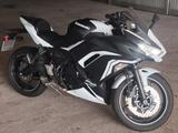 Kawasaki EX650 - KAWASAKI RENNSPORT