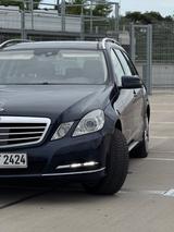 Mercedes-Benz E 250 CDI 4MATIC T BlueEFFICIENCY Autom. - - Mercedes-Benz E 250 aus 2011: Cdi