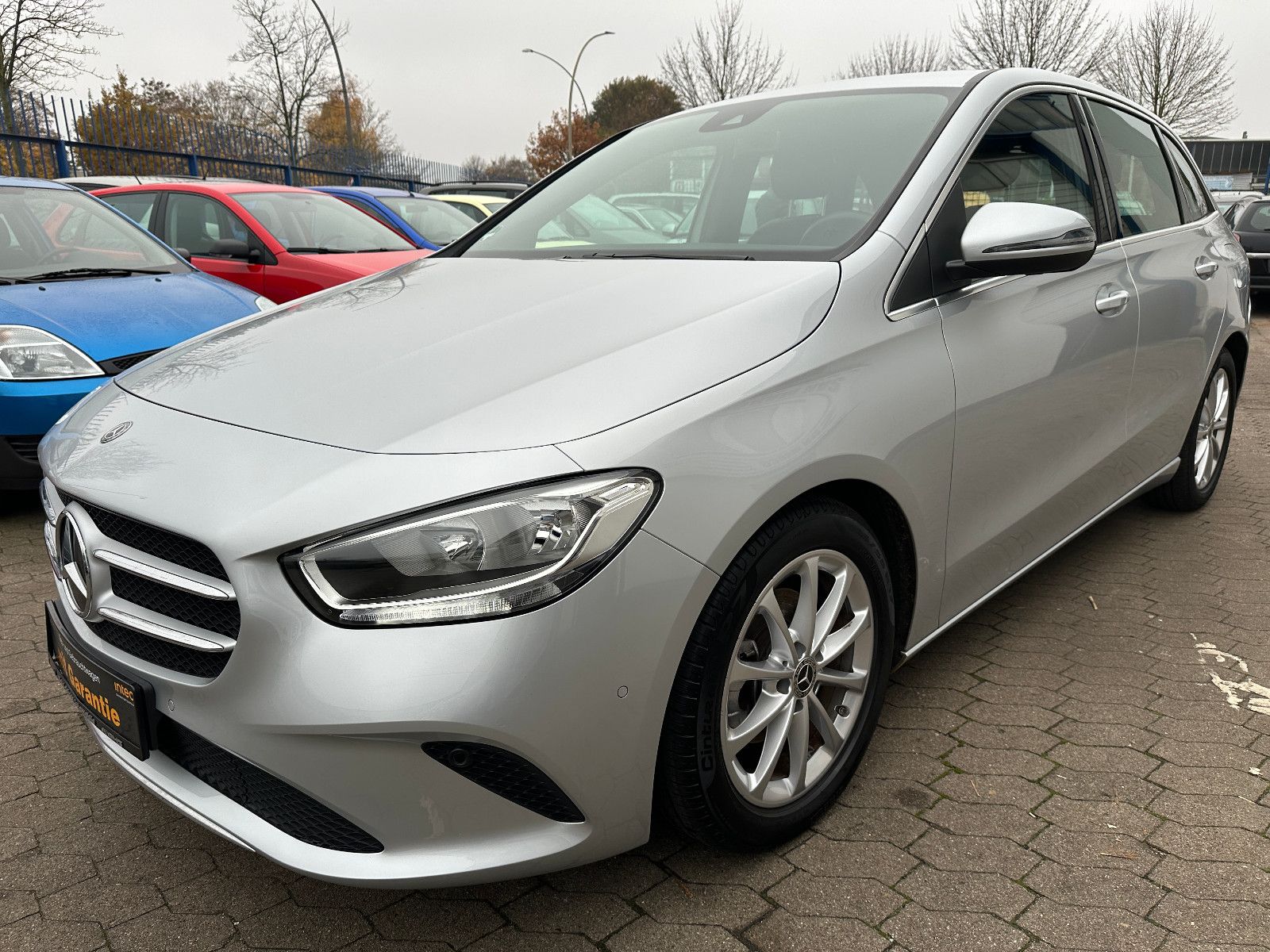 MERCEDES-BENZ B 180 Style Navi LED PDC