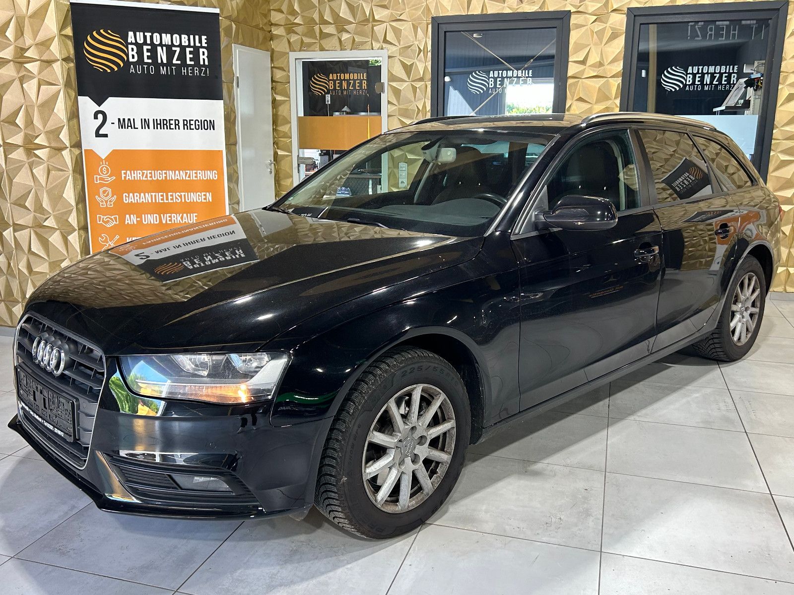 Fahrzeugabbildung Audi A4 Avant Attraction/SHZ/TEMPOMAT/PDC/KLIMA