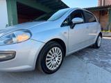 Fiat Punto 1.2 5 porte dynamic neopatentati - silberne Fiat Punto Evo