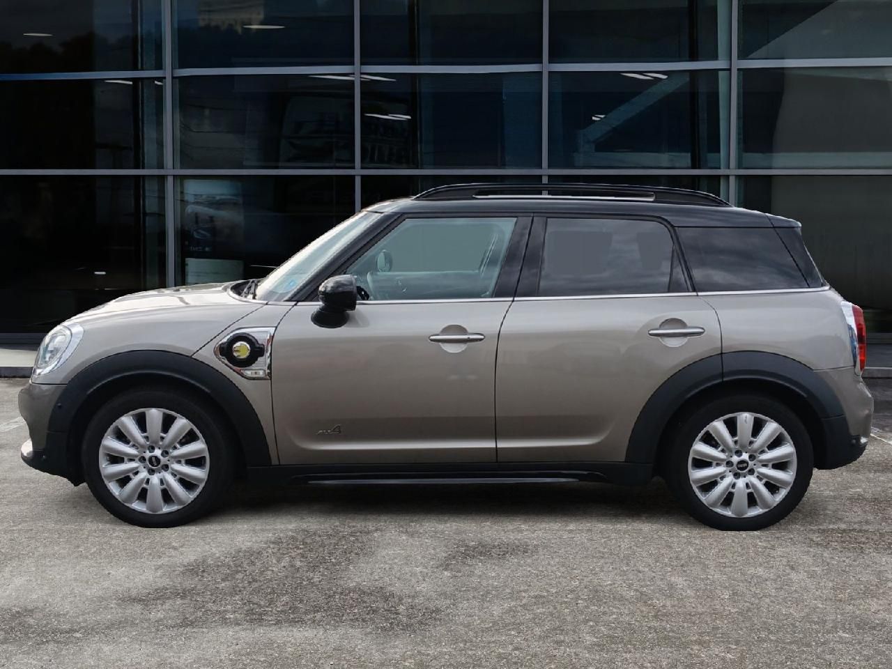 Fahrzeugabbildung MINI Countryman Cooper SE All4