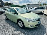 Opel Astra J Lim 1.6 . Edition Automatik*PDC