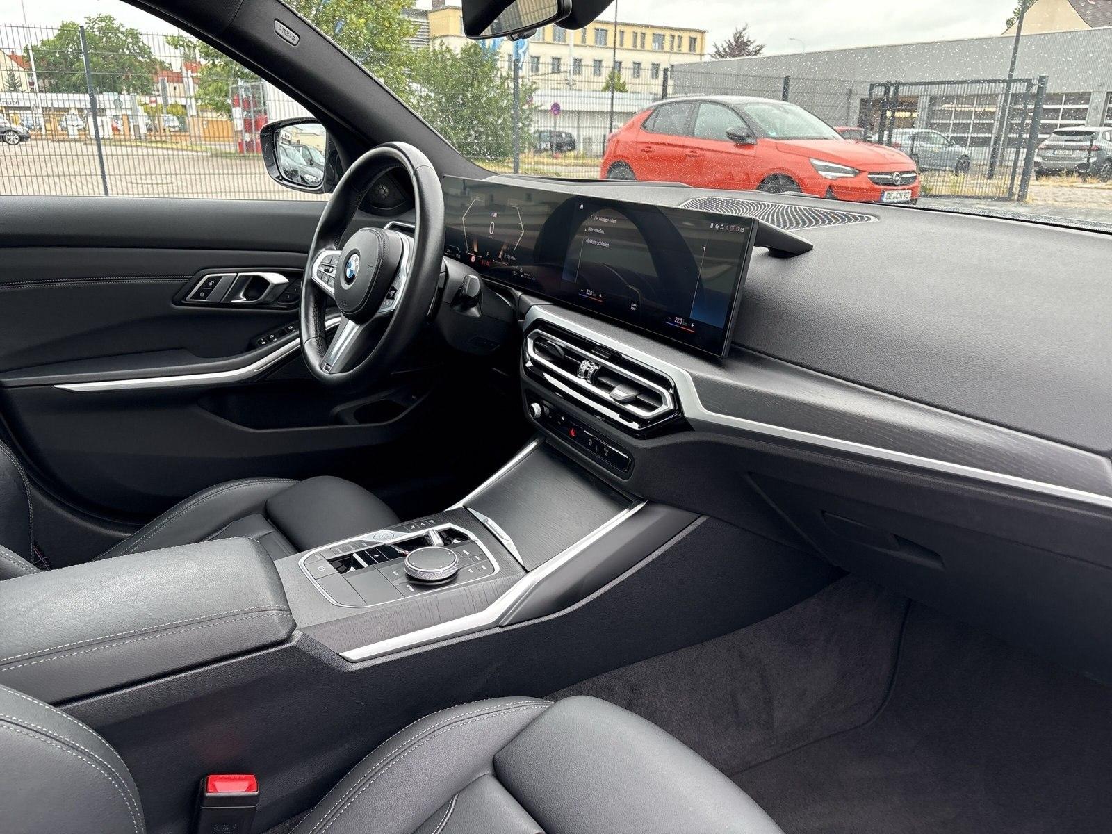 BMW M340d xDrive Touring M Sport Pro AHK HUD Pano.Da